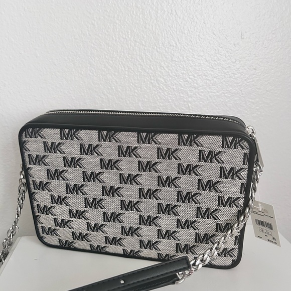 MICHAEL MICHAEL KORS
Logo Crystal Embellished Jet
Set Large East West
Crossbody - Picture 6 of 10